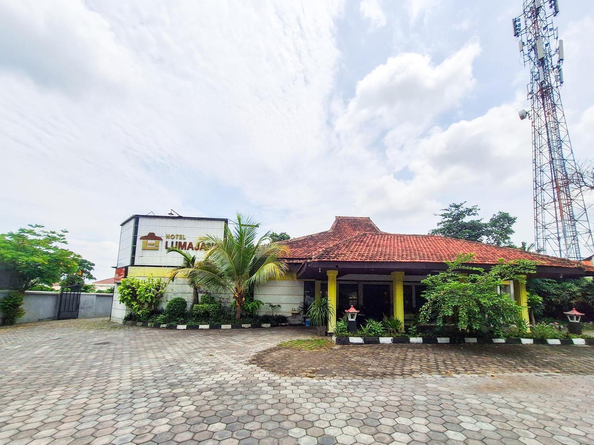 Reddoorz Near Stadion Semeru Lumajang Jawa Timur Exteriér fotografie