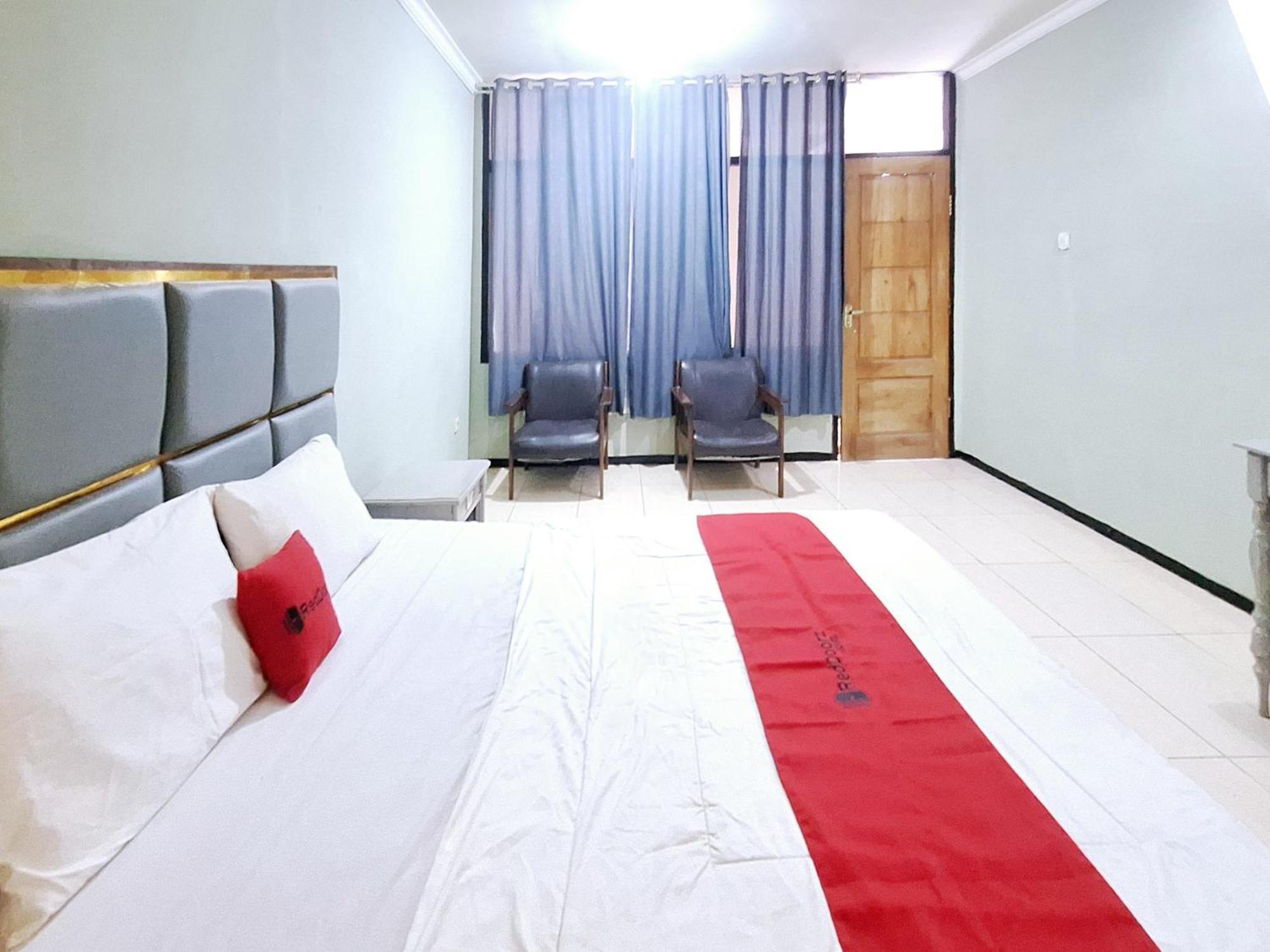 Reddoorz Near Stadion Semeru Lumajang Jawa Timur Exteriér fotografie